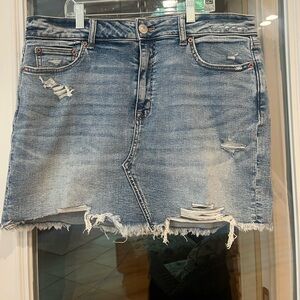 NWT American Eagle denim skirt.